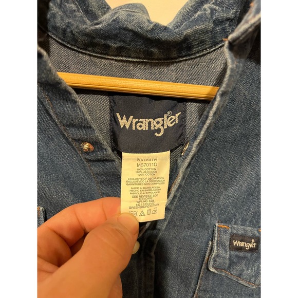 Vintage 90s Denim pearl snap denim button down - Picture 2 of 4